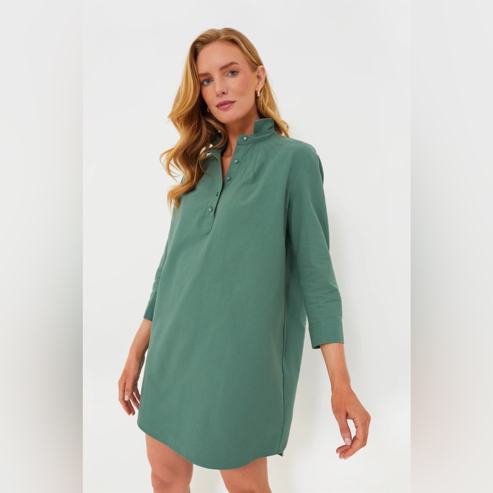 POMANDER PLACE

Green Polly Dress